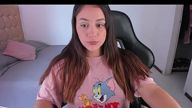 EmmaGrace1999 online show from December 6, 2024, 4:17 pm