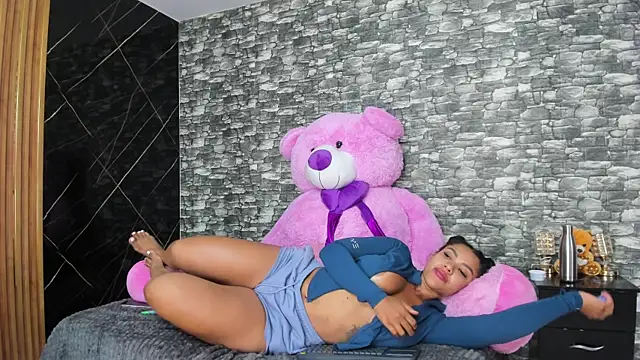 HeidyWillss online show from February 19, 2025, 12:03 am