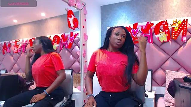 DanielaDuff online show from September 26, 2025, 8:02 pm