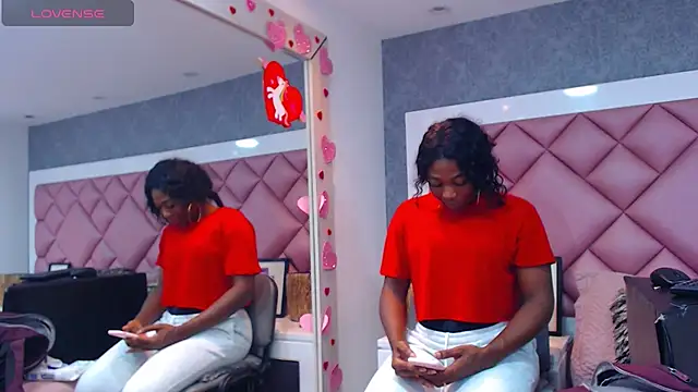 DanielaDuff online show from October 25, 2025, 7:41 pm