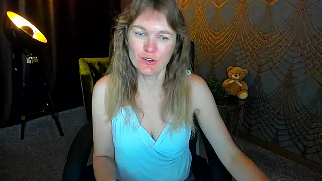 Snapshot of Anabell_xxx chatting on July 18, 2026, 5:44 am Anabell xxx online show from July 18, 2026, 5:44 am