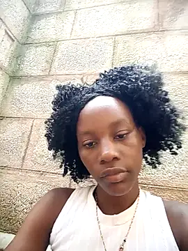 Petite li online show from November 27, 2025, 7:21 am