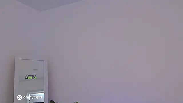 Fallinlove1 online show from March 2, 2026, 11:06 am