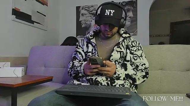 Davevilboy online show from September 23, 2025, 1:47 pm