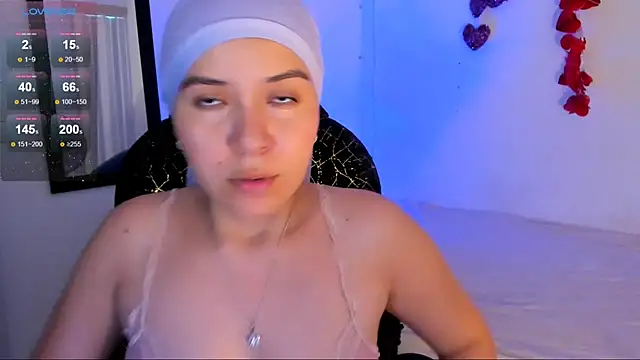 Snapshot of MatchedEyebrow chatting on May 19, 2026, 8:04 pm MatchedEyebrow online show from May 19, 2026, 8:04 pm