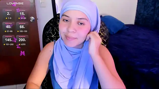 Snapshot of MatchedEyebrow chatting on June 17, 2026, 9:38 pm MatchedEyebrow online show from June 17, 2026, 9:38 pm