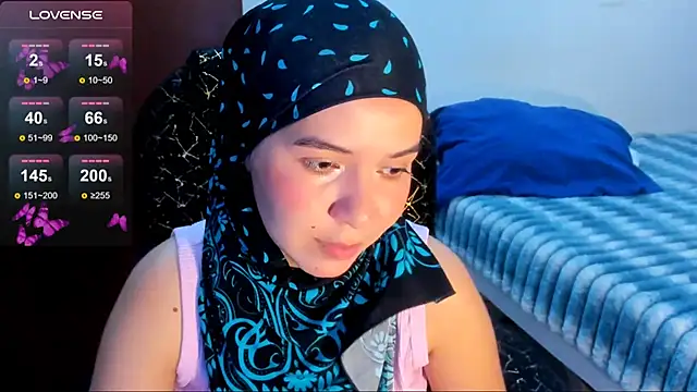 Snapshot of MatchedEyebrow chatting on July 23, 2026, 9:24 pm MatchedEyebrow online show from July 23, 2026, 9:24 pm