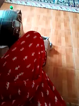 feet toes online show from March 17, 2025, 6:07 am