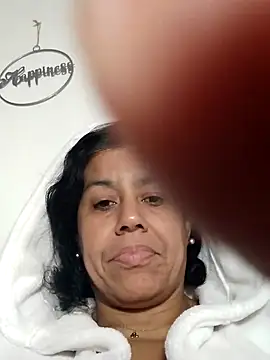 Molly newman6 online show from November 24, 2025, 6:18 pm