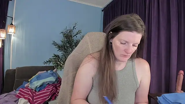 Snapshot of Kelly_Carolina chatting on April 22, 2026, 11:34 am Kelly Carolina online show from April 22, 2026, 11:34 am