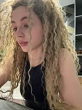 Camilla Railian online show from January 27, 2025, 4:11 pm