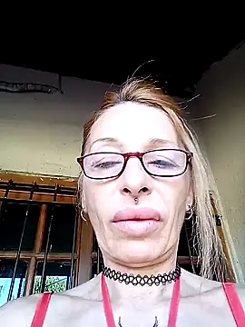 FrozenWaffle online show from February 17, 2025, 2:04 pm