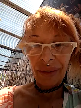 FrozenWaffle online show from November 25, 2025, 3:23 pm