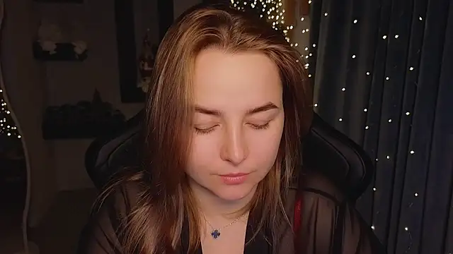 Mira Mermayd online show from December 19, 2025, 1:12 am