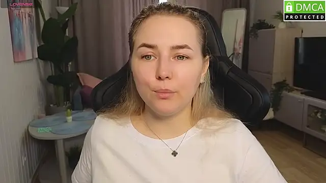 Mira Mermayd online show from April 25, 2026, 1:19 am