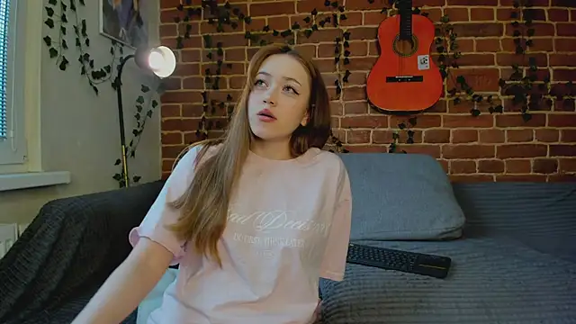 yamy yamy yamy online show from April 25, 2026, 2:14 pm