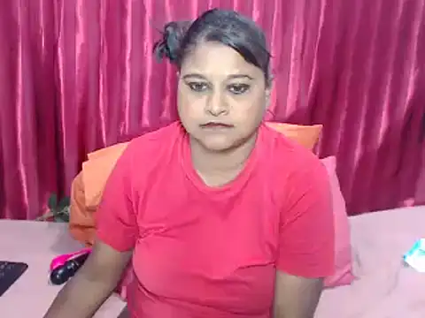 Snapshot of indian_glitter chatting on January 7, 2026, 6:43 pm indian glitter online show from January 7, 2026, 6:43 pm