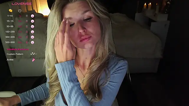 AngelMiaM online show from December 19, 2024, 10:10 pm