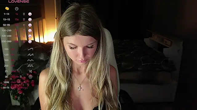 AngelMiaM online show from January 25, 2025, 7:07 pm