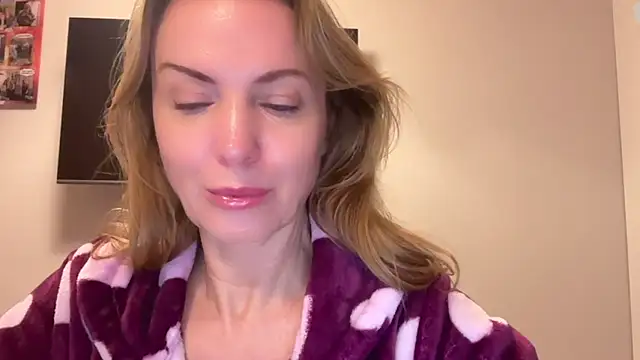 RachellAmazing online show from February 14, 2025, 6:23 am