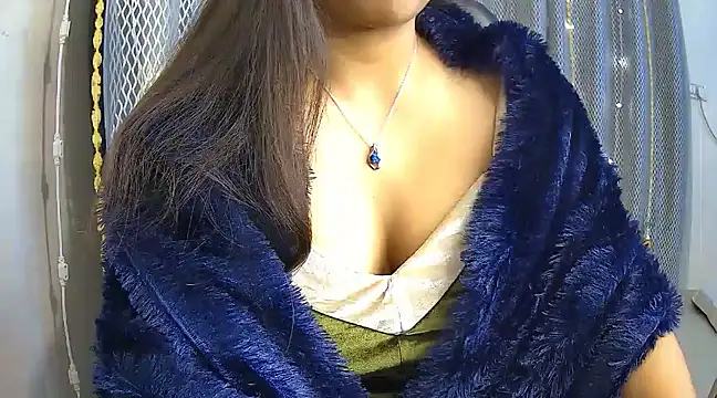 Snapshot of avav_love chatting on January 7, 2025, 12:20 pm avav love online show from January 7, 2025, 12:20 pm