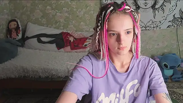Snapshot of Cutie_Adelia chatting on July 3, 2026, 6:31 am Cutie Adelia online show from July 3, 2026, 6:31 am