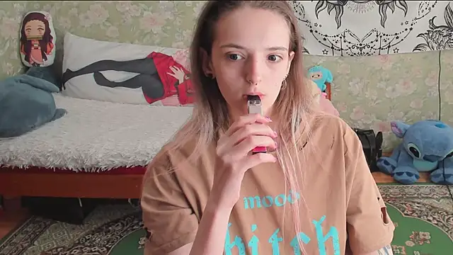 Snapshot of Cutie_Adelia chatting on July 18, 2026, 9:57 am Cutie Adelia online show from July 18, 2026, 9:57 am