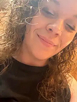 AuroraSummers online show from September 26, 2025, 2:32 pm