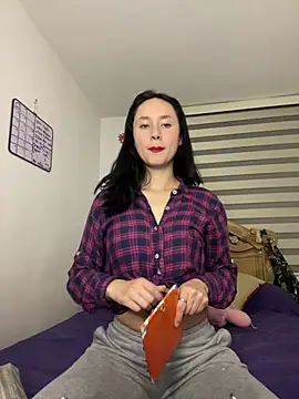 bellaa-w online show from December 22, 2024, 12:17 am