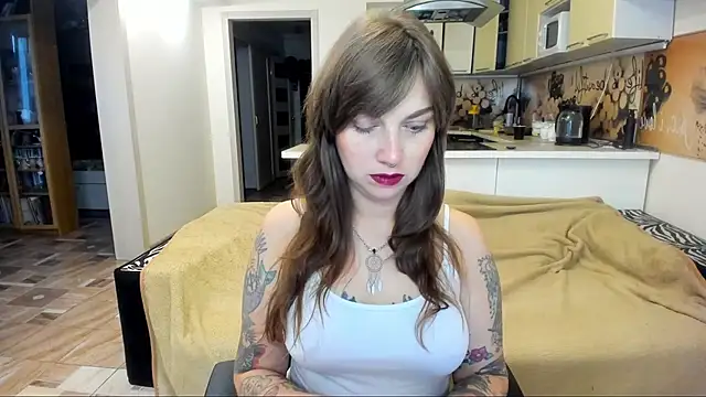 StacyTigerr online show from October 11, 2025, 9:52 am