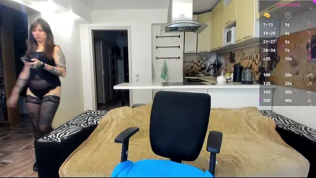 StacyTigerr online show from October 14, 2025, 4:08 pm