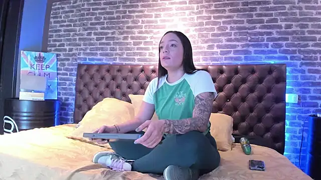 celestestars online show from February 9, 2025, 3:53 am