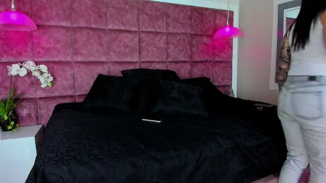 celestestars online show from February 28, 2025, 4:21 am