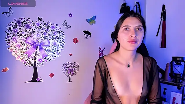 brenda moris01 online show from September 16, 2025, 9:27 pm