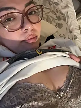 nativepumpkin95 online show from February 10, 2025, 1:03 am