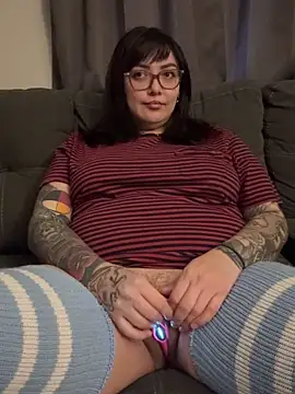 nativepumpkin95 online show from September 11, 2025, 11:05 pm