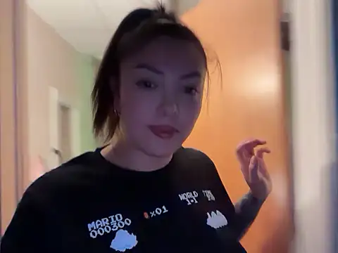 nativepumpkin95 online show from October 3, 2025, 9:56 pm