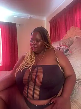 Snapshot of Michyboldy chatting on February 24, 2025, 5:00 am Michyboldy online show from February 24, 2025, 5:00 am