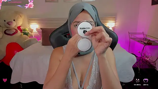 Snapshot of New_Arab_Kingdom chatting on November 16, 2025, 10:26 pm New Arab Kingdom online show from November 16, 2025, 10:26 pm