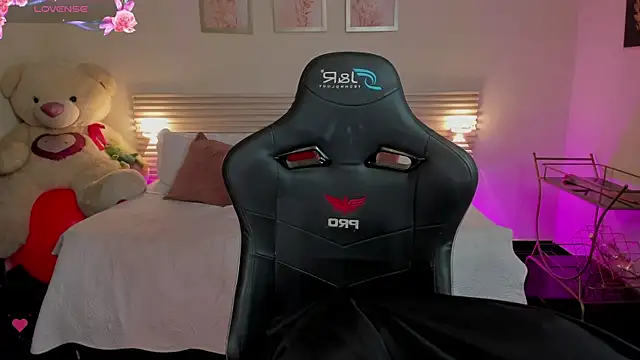 Snapshot of New_Arab_Kingdom chatting on November 27, 2025, 6:54 pm New Arab Kingdom online show from November 27, 2025, 6:54 pm