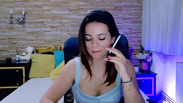 PlayfulElla online show from February 18, 2025, 2:49 pm