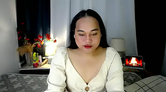 bettina love online show from December 9, 2024, 8:44 am