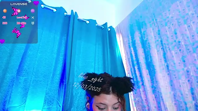 lilac night33 online show from March 12, 2025, 1:51 pm