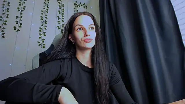 KarlaSim online show from October 21, 2025, 1:45 pm