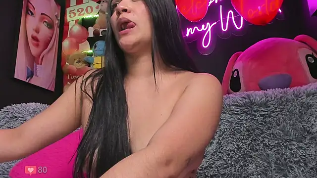 Emilyjhonson 01 online show from February 2, 2025, 5:26 pm