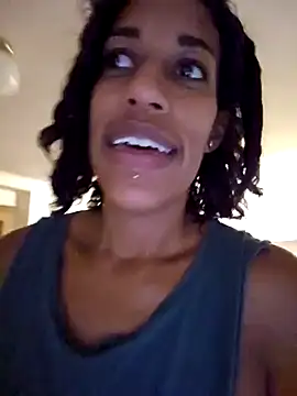 Goldenlace online show from December 19, 2024, 8:13 am