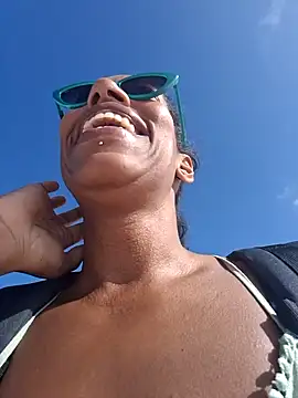 Goldenlace online show from December 19, 2024, 9:49 pm