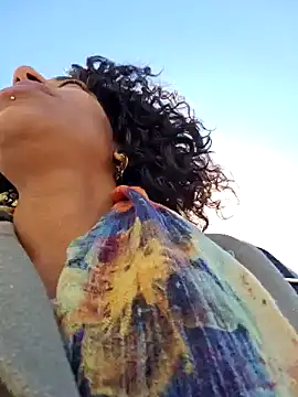 Goldenlace online show from February 4, 2025, 12:11 pm