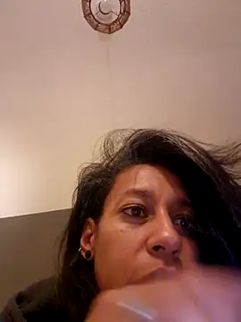 Goldenlace online show from March 17, 2025, 11:54 pm