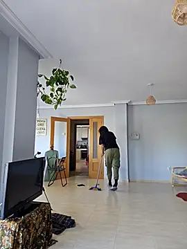 Goldenlace online show from October 16, 2025, 10:27 am